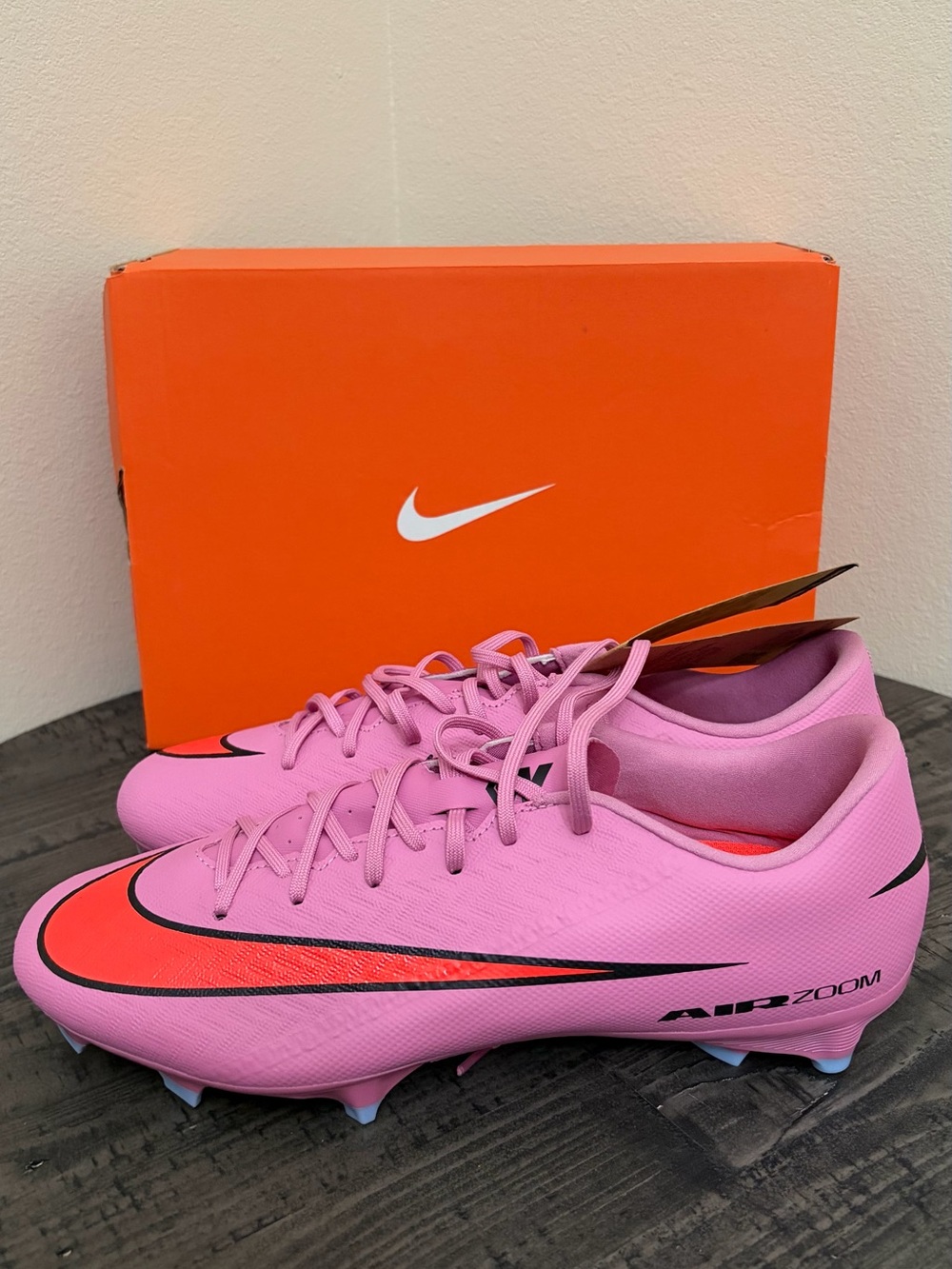 🚨BRAND NEW Nike Men Soccer Cleats🚨